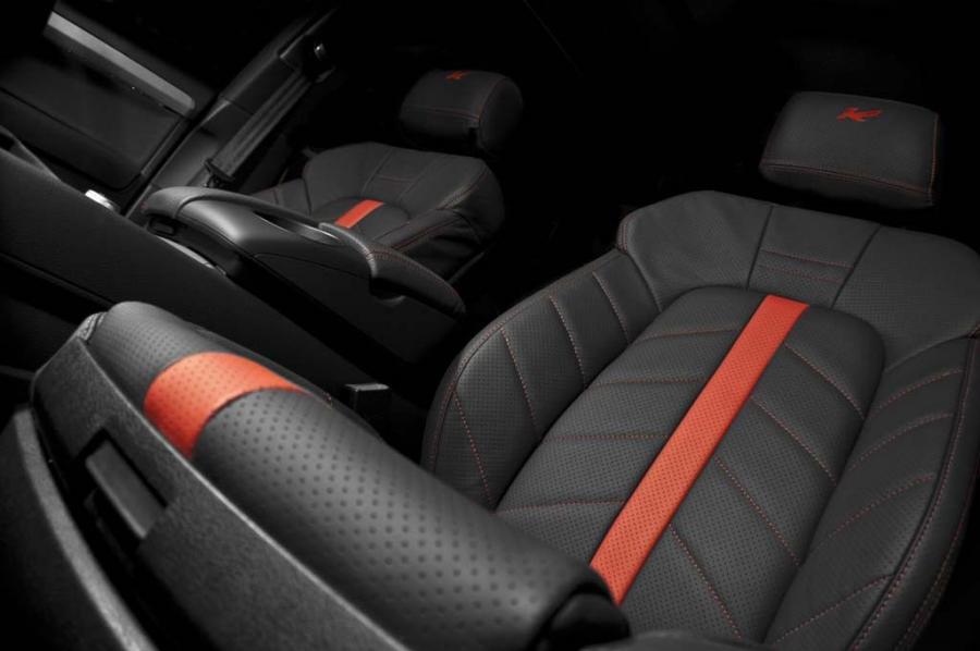 Интерьер Audi Q7 by Project Kahn 2010 года  (фото 10 из 10)